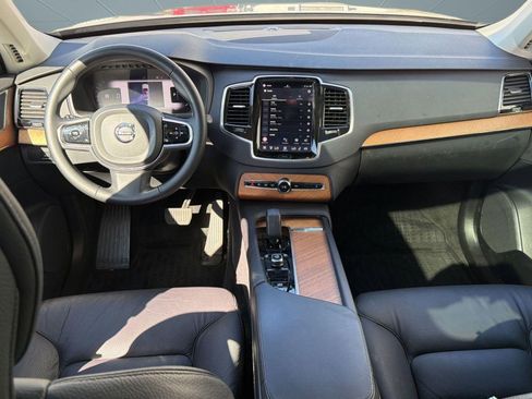 Certified 2023 Volvo XC90 B6 Plus w/ Protection Package Premier AWD/4WD image 17