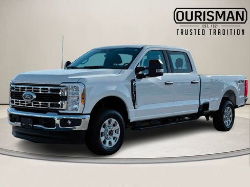Used 2024 Ford F250 XLT image 2