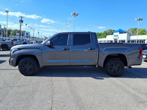 Used 2025 Toyota Tundra SR w/ SR Tow Package AWD/4WD image 7