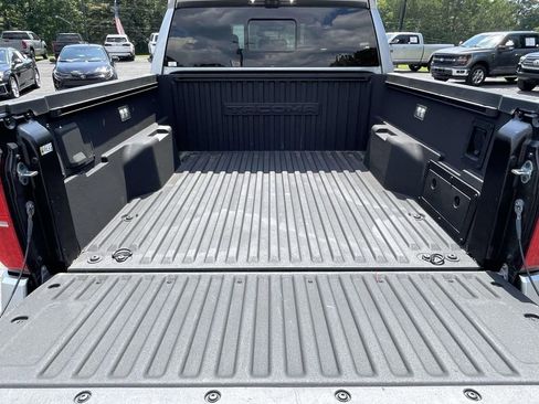 Used 2024 Toyota Tacoma Limited w/ Limited Package (LT) AWD/4WD image 9