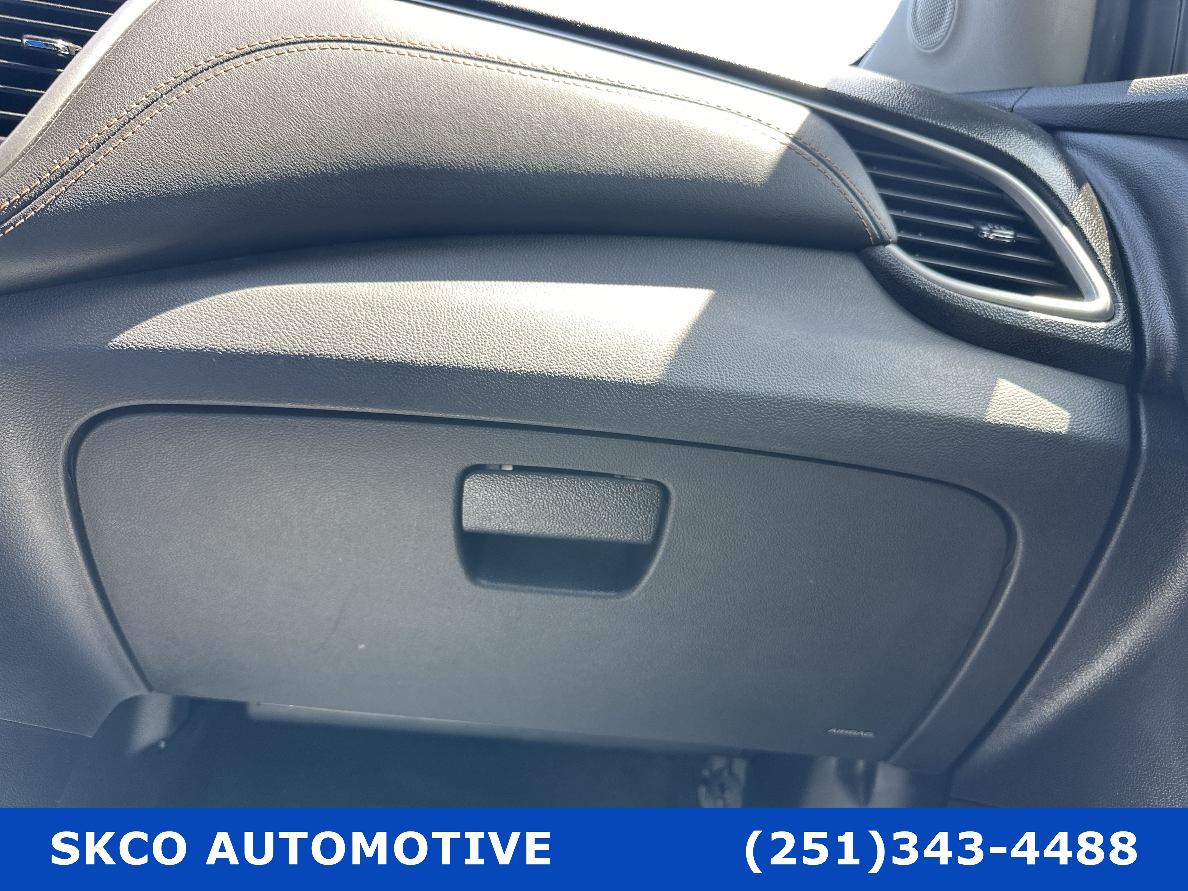 Used 2022 Chevrolet Trax LT w/ LT Convenience Package FWD image 24