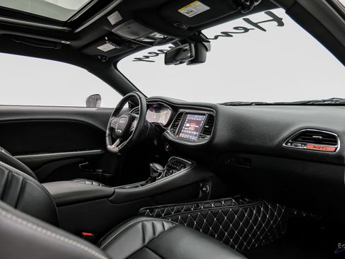 Used 2018 Dodge Challenger SRT Hellcat RWD image 60