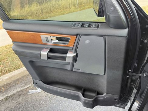 Used 2013 Land Rover LR4 HSE image 13