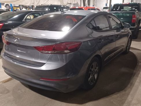Used 2018 Hyundai Elantra SEL image 2