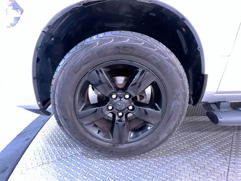 Used 2018 RAM 1500 Express w/ Express Value Package RWD image 10