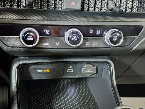 Used 2024 Honda CR-V LX image 15