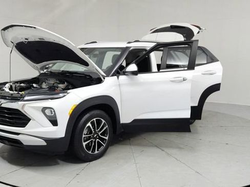 Certified 2024 Chevrolet TrailBlazer LT image 9
