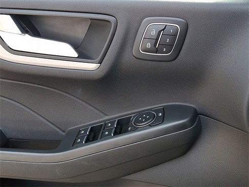 Used 2024 Ford Escape Platinum image 18