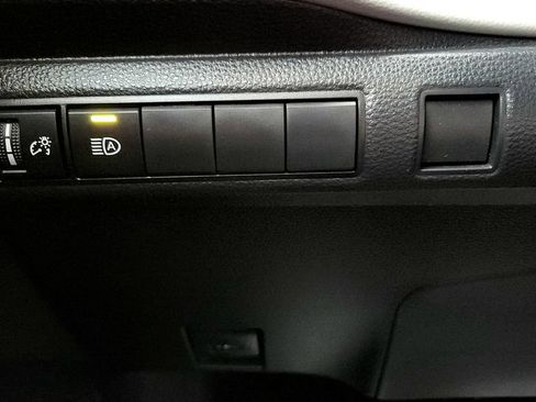 Used 2023 Toyota Corolla LE w/ Carpet Mat Package (TMS) FWD image 32