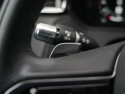 Used 2021 Land Rover Range Rover Velar R-Dynamic S image 49