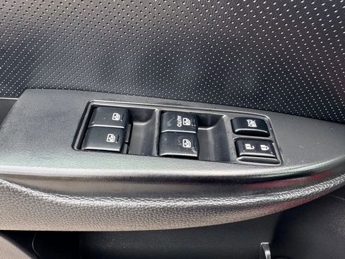 Used 2013 Subaru Legacy 2.5i Limited image 29