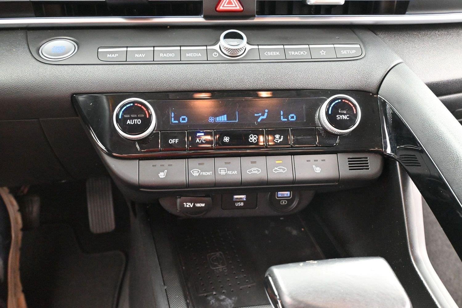 Used 2021 Hyundai Elantra Limited w/ Cargo Package FWD image 23