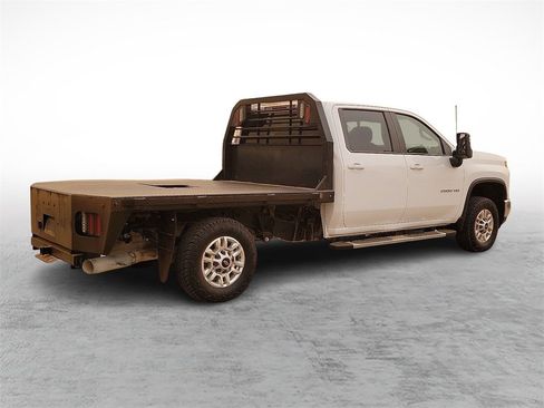 Used 2024 Chevrolet Silverado 2500 LT w/ Convenience Package image 11
