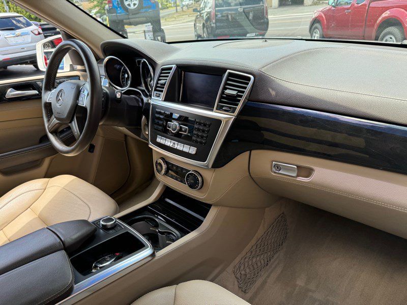Used 2015 Mercedes-Benz ML 400 4MATIC image 8