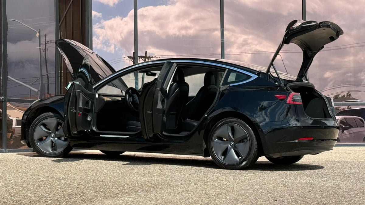 Used 2019 Tesla Model 3 Standard Range Plus RWD image 27