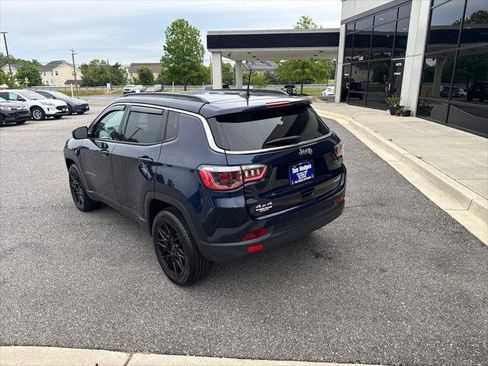 Used 2019 Jeep Compass Latitude AWD/4WD image 6