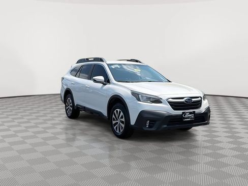 Used 2022 Subaru Outback Premium AWD/4WD image 2