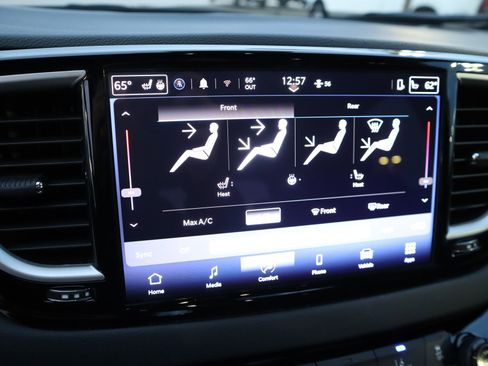 New 2026 Chrysler Voyager LX FWD image 6