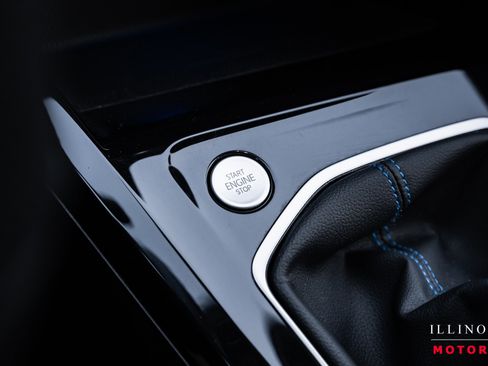 Used 2024 Volkswagen Golf R 4-Door image 26