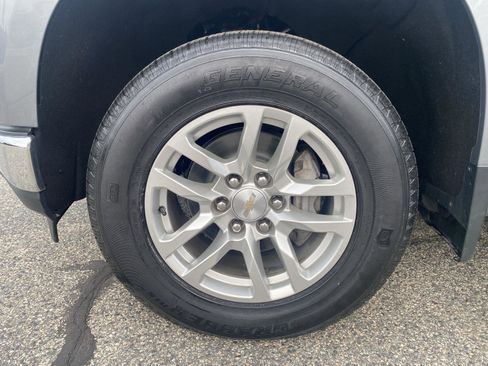 Used 2022 Chevrolet Silverado 1500 LT image 12