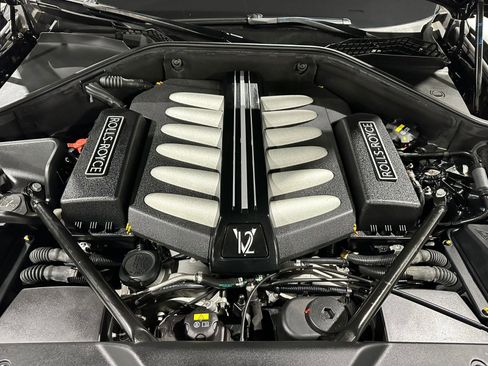 Used 2019 Rolls-Royce Dawn image 48