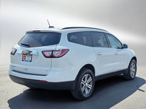 Used 2017 Chevrolet Traverse LT FWD image 5