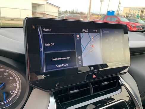 Used 2022 Toyota Venza Limited w/ Advanced Technology Package image 24