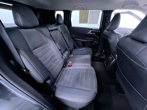 Used 2025 Mitsubishi Outlander SE AWD/4WD image 39