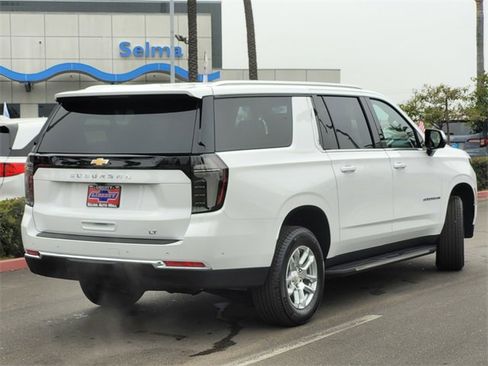 New 2026 Chevrolet Suburban LT w/ Comfort Package image 4