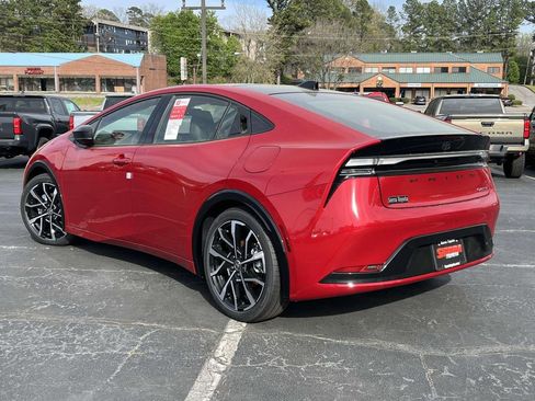 New 2026 Toyota Prius Plug-In Hybrid FWD image 4