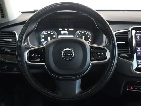 Used 2018 Volvo XC90 T5 Momentum w/ Momentum Plus Package FWD image 33