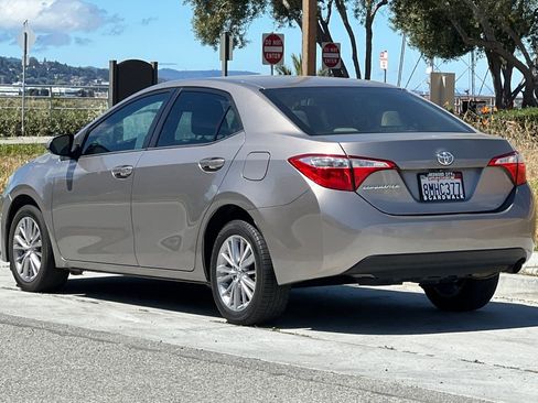 Used 2015 Toyota Corolla LE FWD image 6