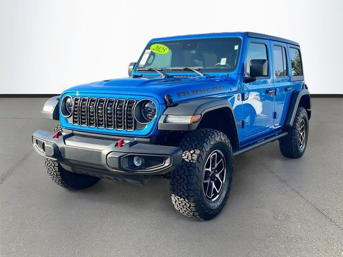 Used 2025 Jeep Wrangler Unlimited Rubicon w/ Safety Group AWD/4WD image 3