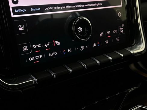 Used 2025 GMC Yukon Denali image 19