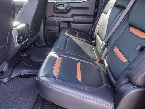 Used 2021 GMC Sierra 1500 AT4 w/ AT4 Preferred Package image 17