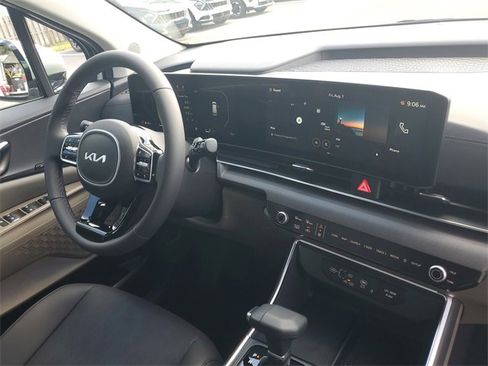 New 2026 Kia Carnival SX image 12