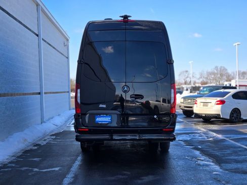Used 2024 Mercedes-Benz Sprinter 3500 image 22
