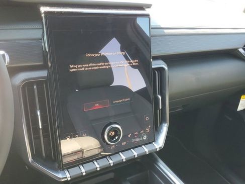 New 2025 GMC Acadia AT4 image 9