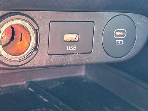 Used 2025 Hyundai Elantra Sport image 31