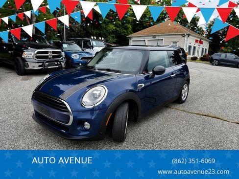 Used 2017 MINI Cooper 2-Door Hardtop FWD image 1