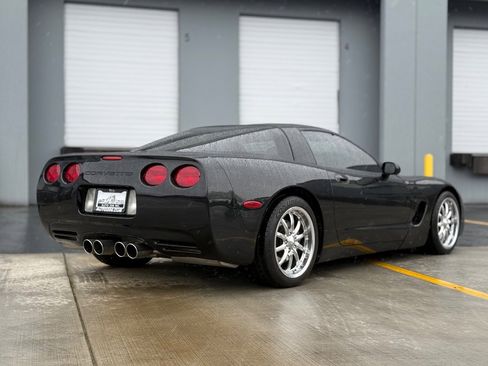 Used 1998 Chevrolet Corvette Coupe w/ Memory Pkg image 3