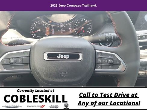 Used 2023 Jeep Compass Trailhawk image 15