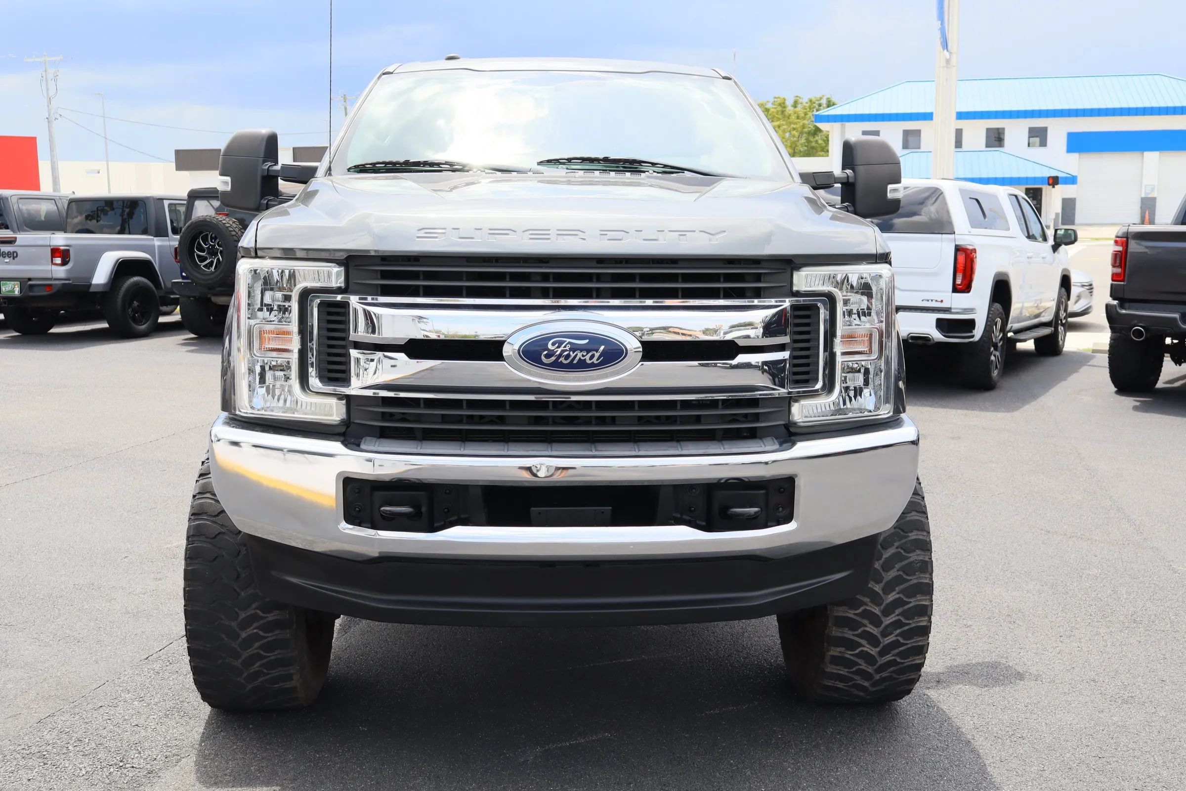 Used 2019 Ford F250 XLT AWD/4WD image 2