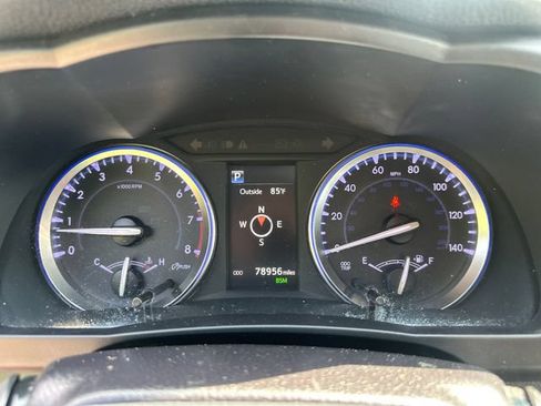 Used 2019 Toyota Highlander XLE AWD/4WD image 29