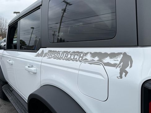 New 2025 Ford Bronco Outer Banks w/ Sasquatch Package image 11