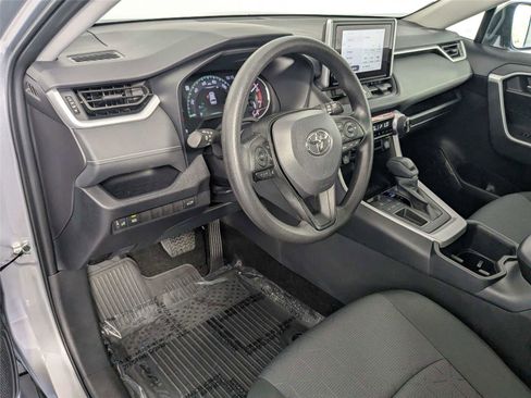 Used 2025 Toyota RAV4 XLE w/ Convenience Package FWD image 11