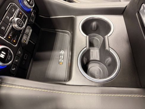 Used 2023 GMC Yukon SLT image 43