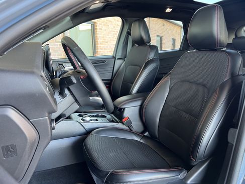 Used 2024 Ford Escape ST-Line w/ Tech Pack #1 AWD/4WD image 12