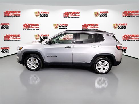 Used 2022 Jeep Compass Latitude image 13