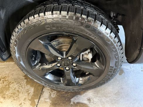 Used 2023 Jeep Grand Cherokee L Laredo AWD/4WD image 36